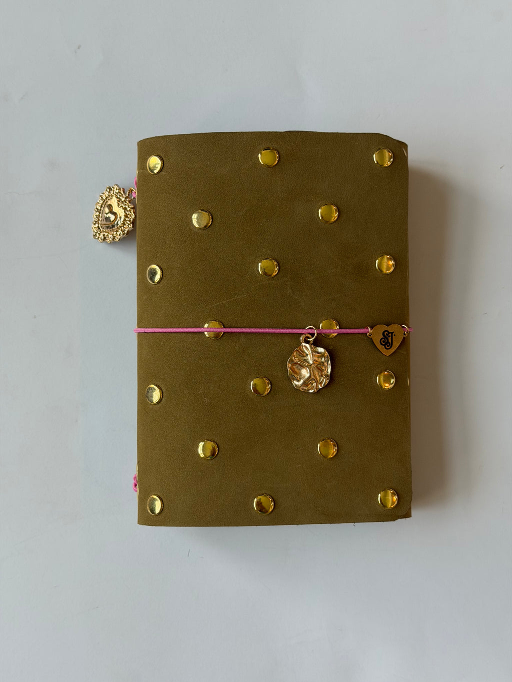 A6 luxe olive
