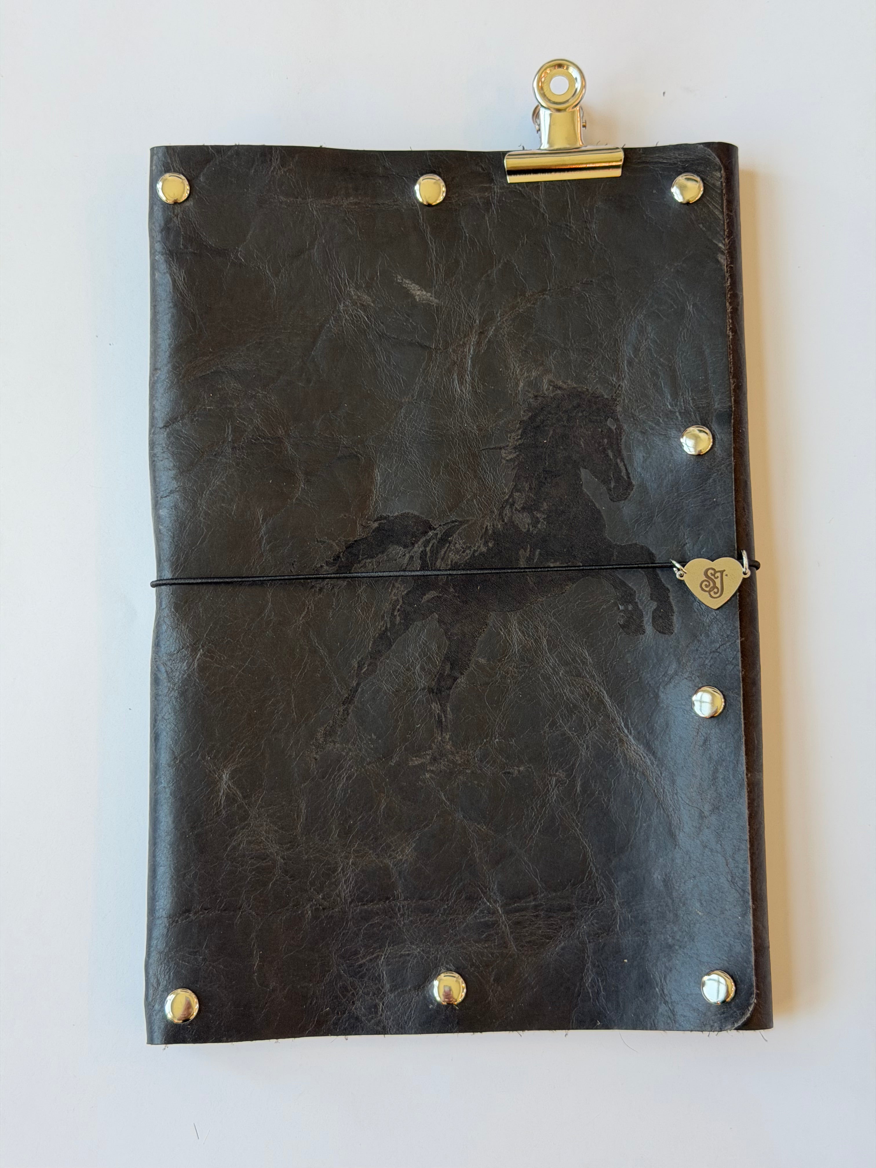 A5 wild woman (black)