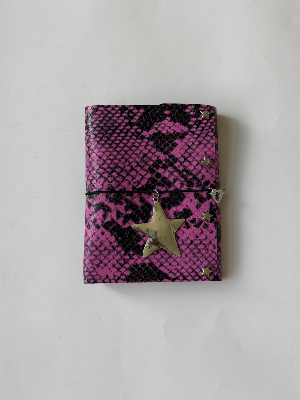 A6 pinky