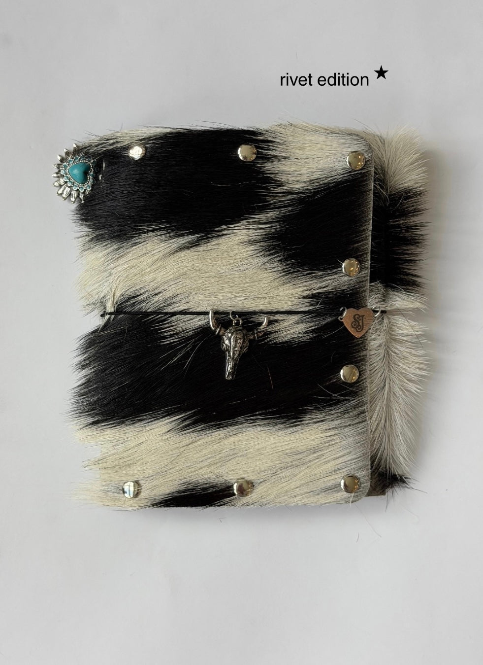 dark cowhide trifold 🐮