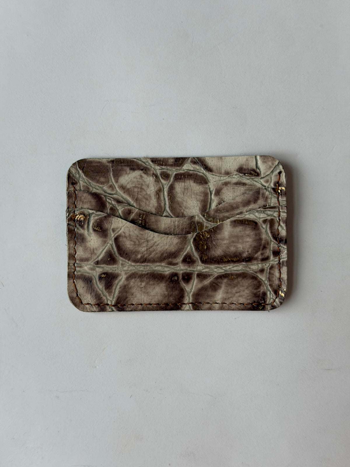 the card holder ✶