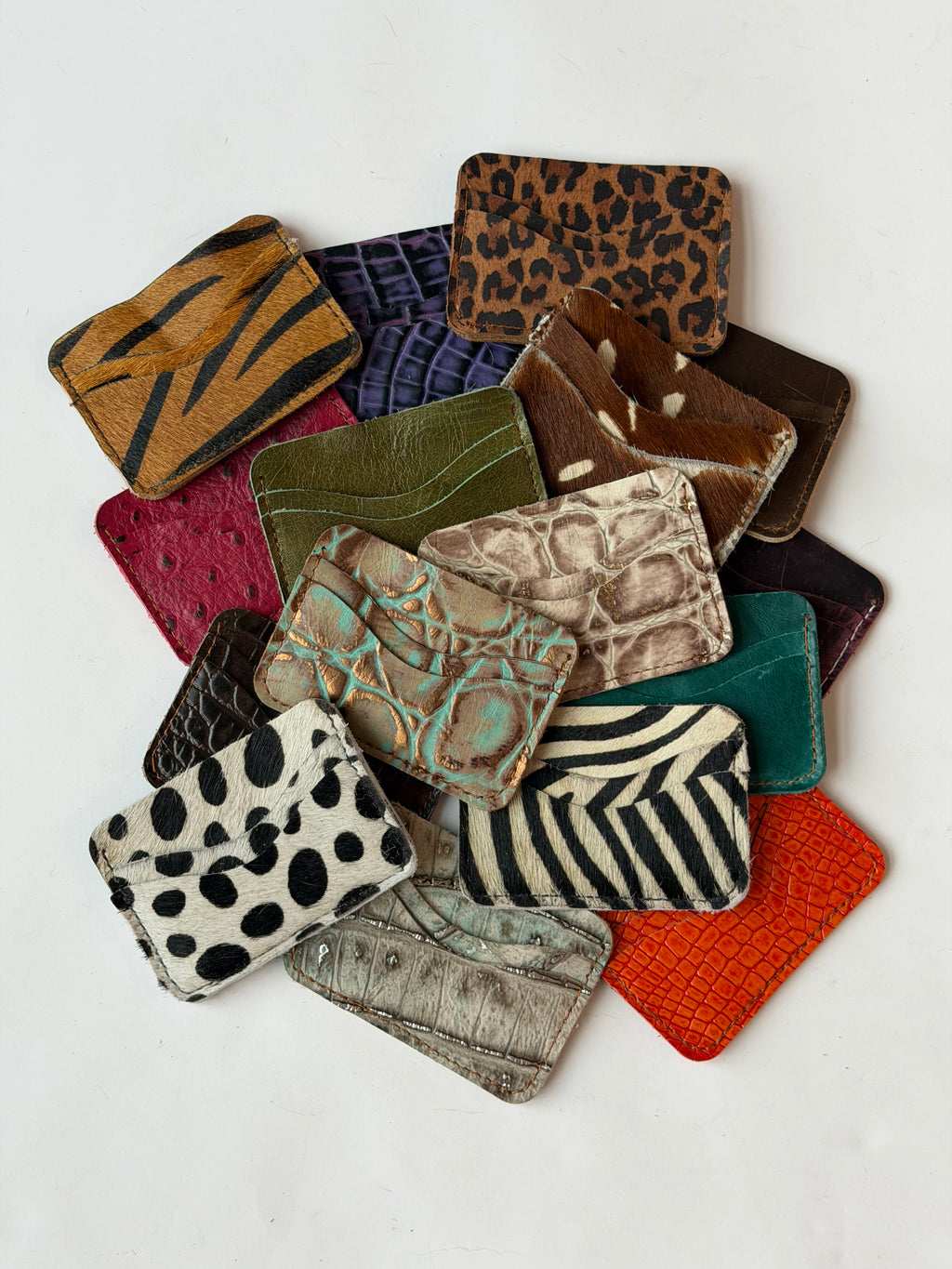the card holder ✶